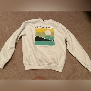 nature back crewneck